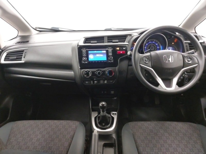 Used Honda Jazz 2017 for sale - 76160498: Photo 2