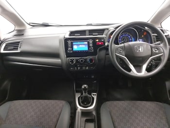 Used Honda Jazz 2017 for sale - 76160498: Photo