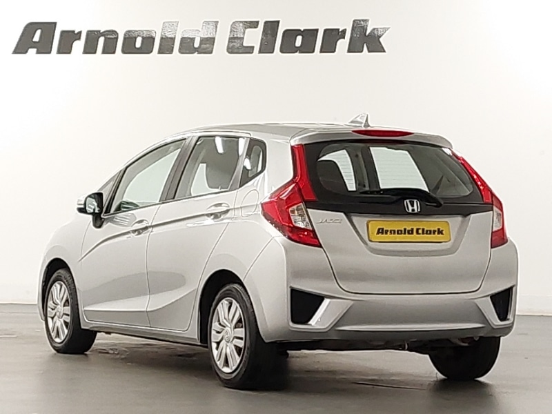 Used Honda Jazz 2017 for sale - 76160498: Photo 3