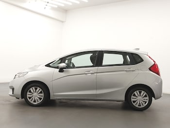 Used Honda Jazz 2017 for sale - 76160498: Photo