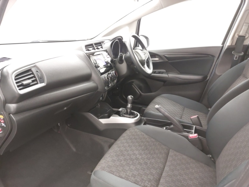 Used Honda Jazz 2017 for sale - 76160498: Photo 5