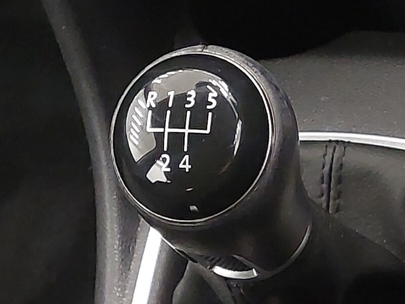 Used Volkswagen Polo 2016 for sale - 77678154: Photo 17