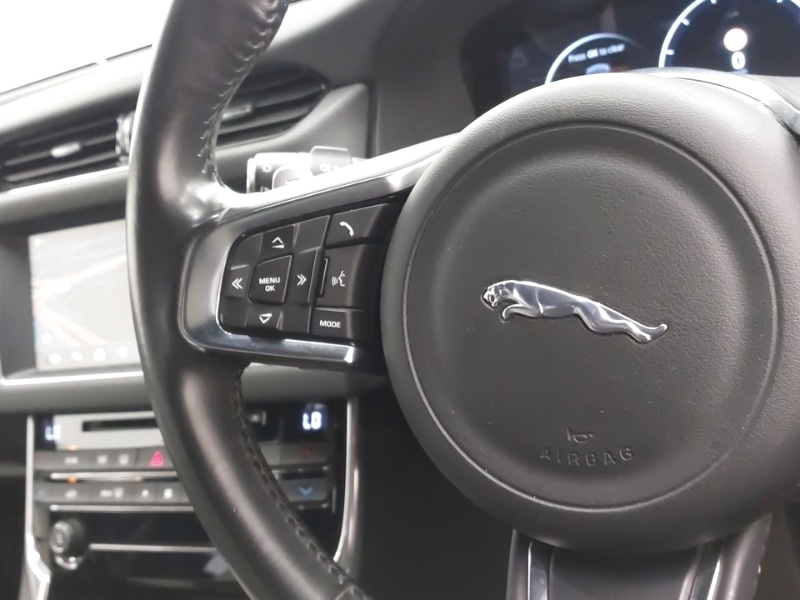 Used Jaguar XF 2017 for sale - 76066783: Photo 11