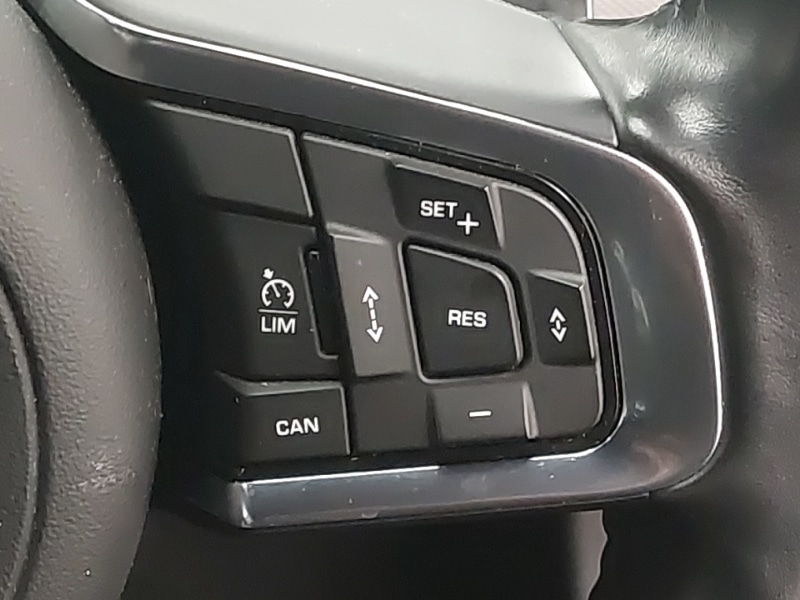 Used Jaguar XF 2017 for sale - 76066783: Photo 14