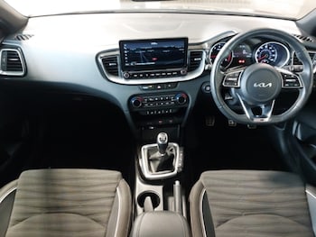 Used Kia Ceed 2023 for sale - 76172125: Photo