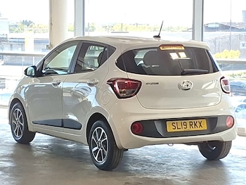 Used Hyundai i10 2019 for sale - 78374298: Photo