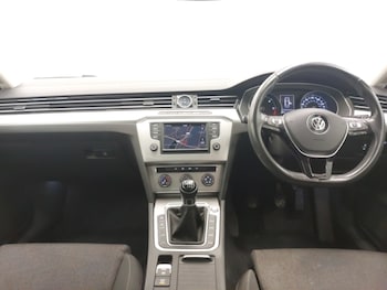 Used Volkswagen Passat 2016 for sale - 77623449: Photo