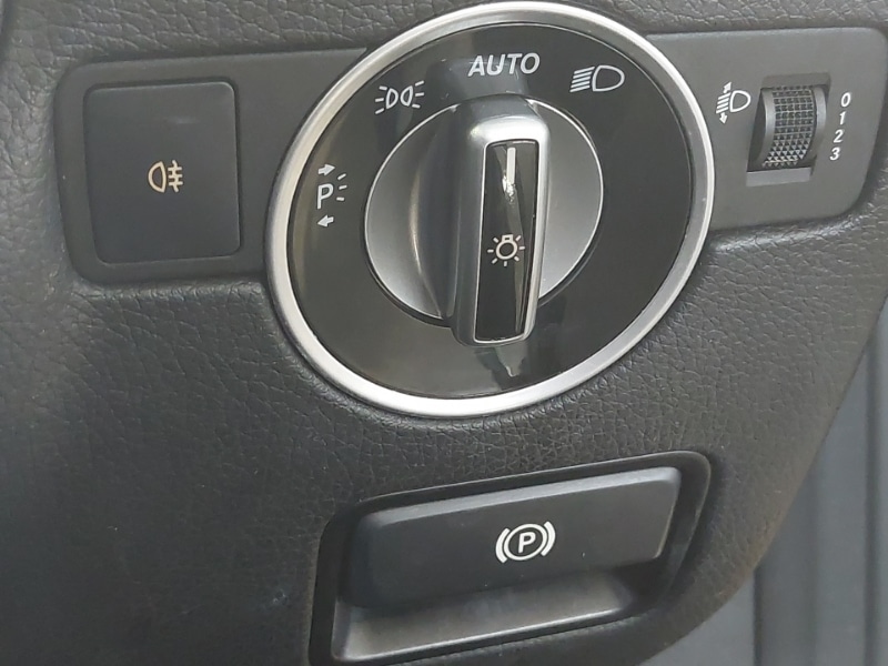 Used Mercedes-Benz SLK 2015 for sale - 76515236: Photo 16