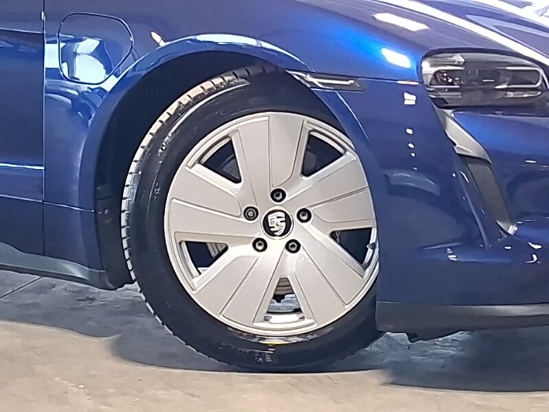 Used Porsche Taycan 2022 for sale - 78164119: Photo 9