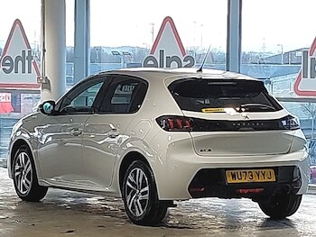 Used Peugeot 208 2023 for sale - 77605810: Photo
