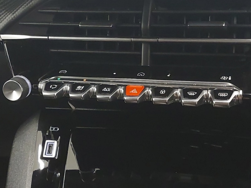 Used Peugeot 2008 2023 for sale - 77956623: Photo 16