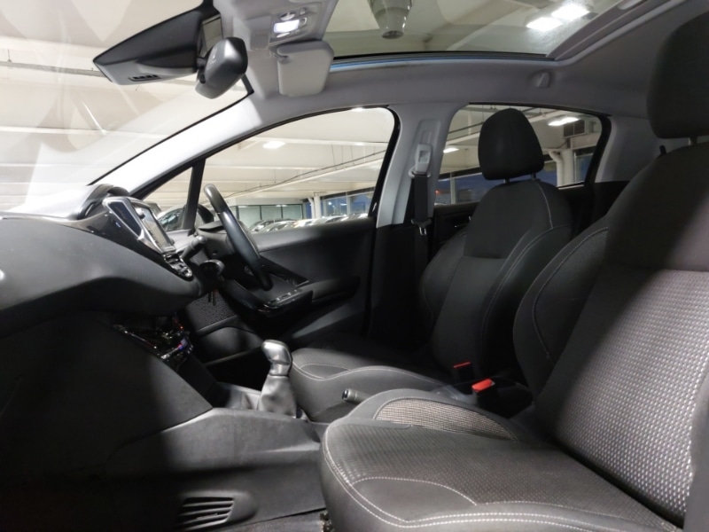 Used Peugeot 208 2018 for sale - 77750969: Photo 5