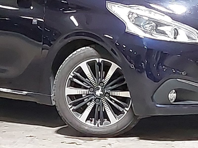 Used Peugeot 208 2018 for sale - 77750969: Photo 9