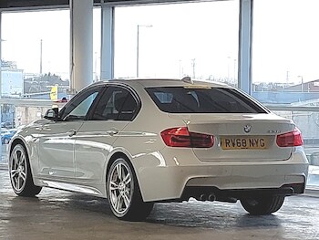 Used BMW 3 Series 2018 for sale - 77702283: Photo