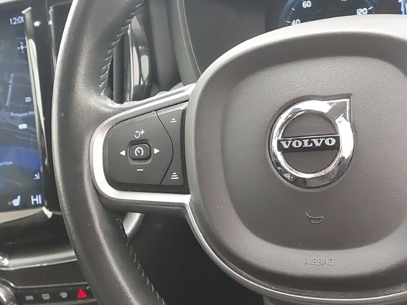 Used Volvo XC60 2018 for sale - 77209101: Photo 11
