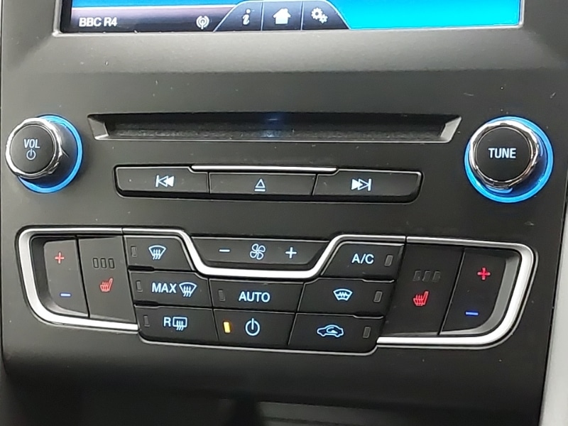 Used Ford Mondeo 2015 for sale - 77114675: Photo 16