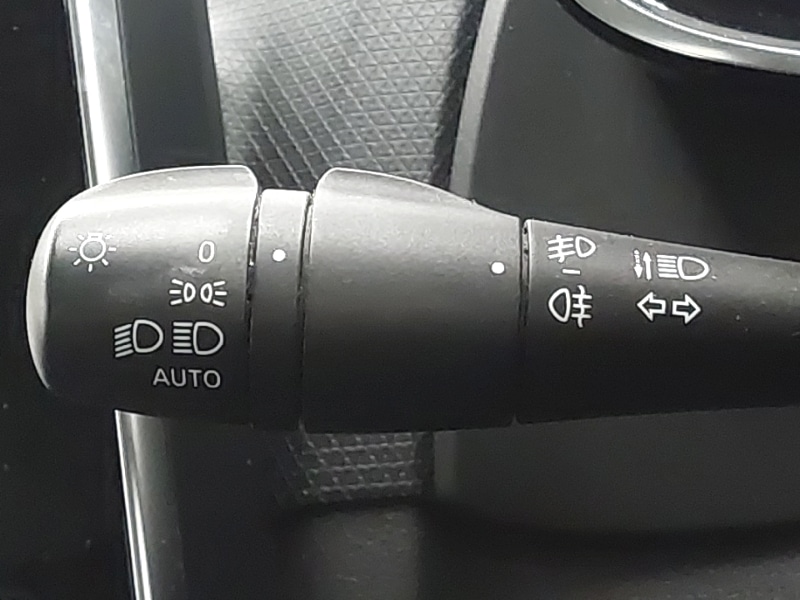 Used Renault Clio 2017 for sale - 76602272: Photo 15