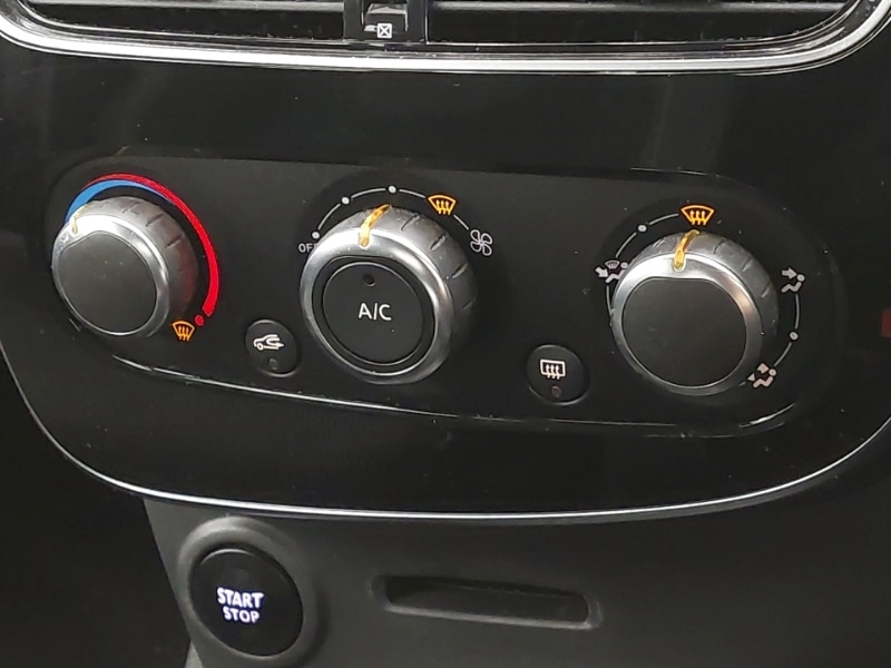 Used Renault Clio 2017 for sale - 76602272: Photo 16