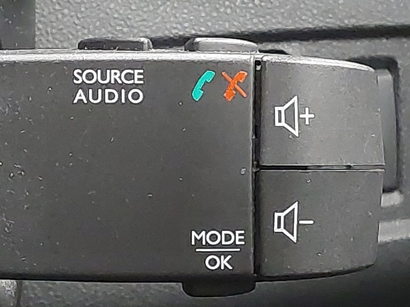 Used Renault Clio 2017 for sale - 76602272: Photo 17