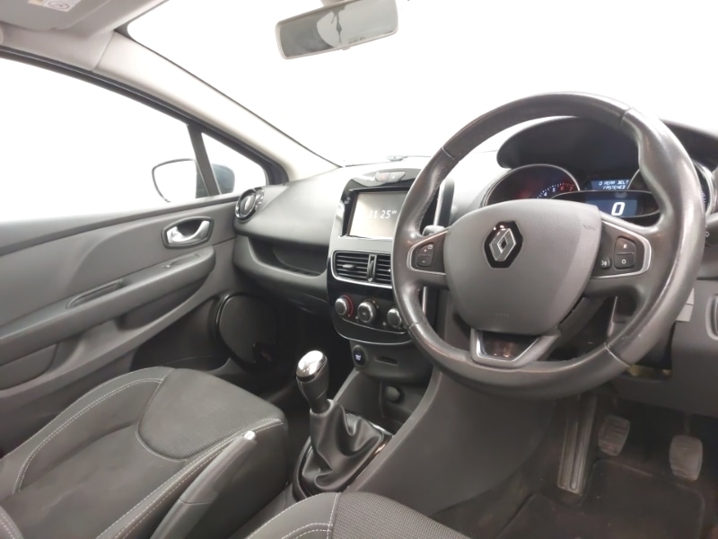 Used Renault Clio 2017 for sale - 76602272: Photo 18