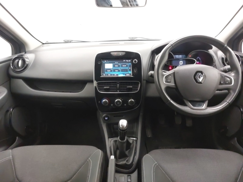 Used Renault Clio 2017 for sale - 76602272: Photo 2