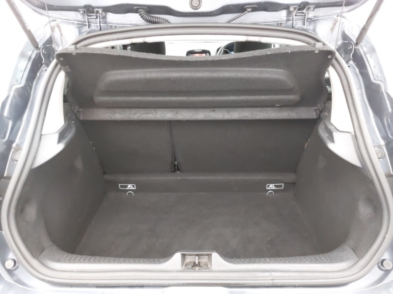 Used Renault Clio 2017 for sale - 76602272: Photo 8