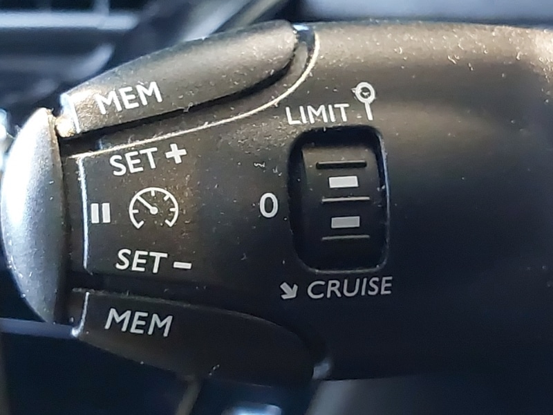 Used Peugeot 2008 2023 for sale - 76639321: Photo 18