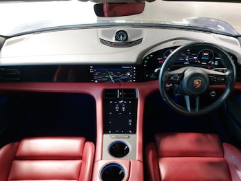 Used Porsche Taycan 2021 for sale - 76233479: Photo
