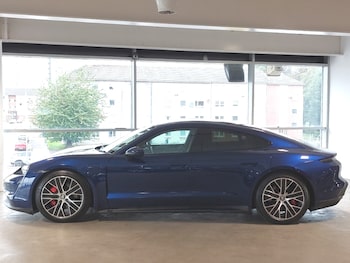 Used Porsche Taycan 2021 for sale - 76233479: Photo