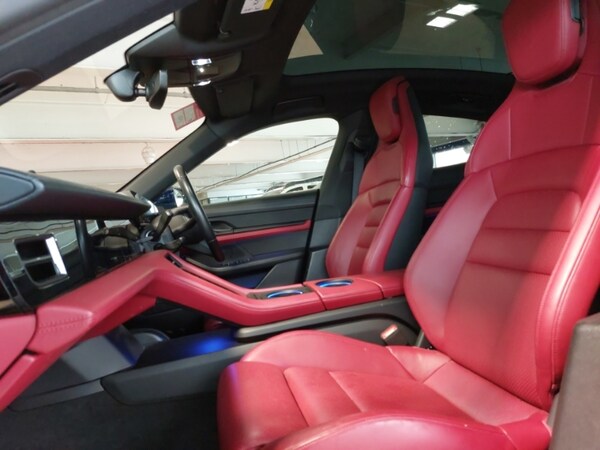 Used Porsche Taycan 2021 for sale - 76233479: Photo 5