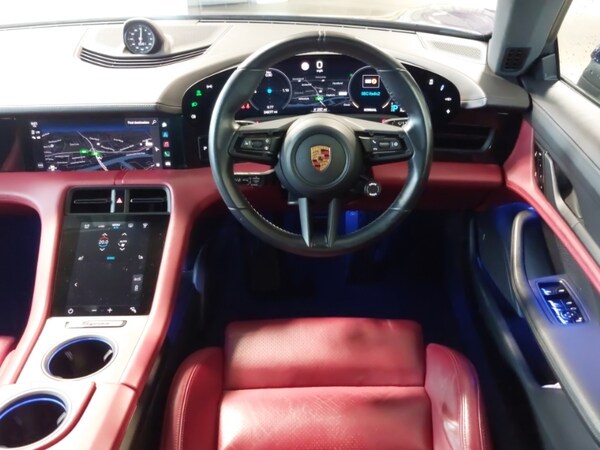 Used Porsche Taycan 2021 for sale - 76233479: Photo 7