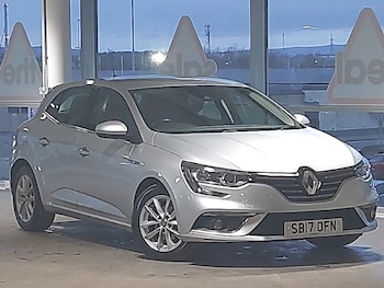 Used Renault Megane 2017 for sale - 77289933: Photo