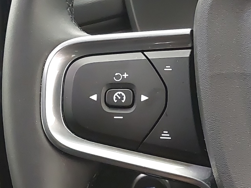 Used Volvo XC40 2024 for sale - 75988877: Photo 11