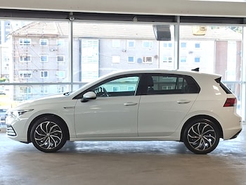 Used Volkswagen Golf 2023 for sale - 78998392: Photo