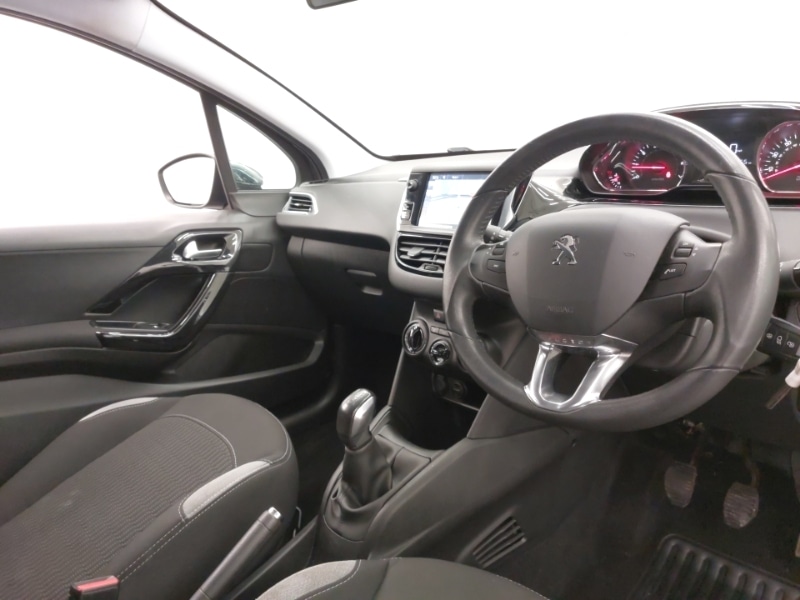 Used Peugeot 208 2015 for sale - 76343542: Photo 19