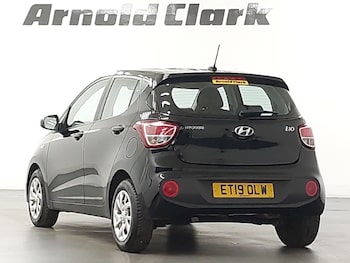 Used Hyundai i10 2019 for sale - 76571624: Photo