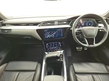 Used Audi Q8 2023 for sale - 79425023: Photo