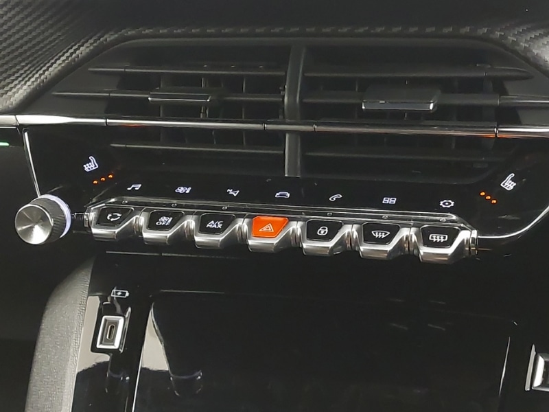 Used Peugeot 2008 2021 for sale - 76335775: Photo 16