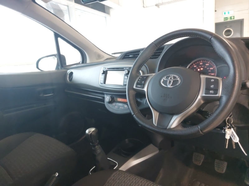 Used Toyota Yaris 2014 for sale - 76987356: Photo 17