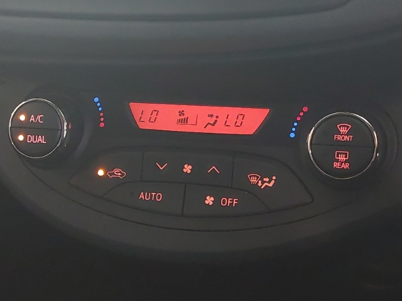 Used Toyota Yaris 2014 for sale - 76987356: Photo 18