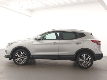 Used Nissan Qashqai 2017 for sale - 76880055: Photo