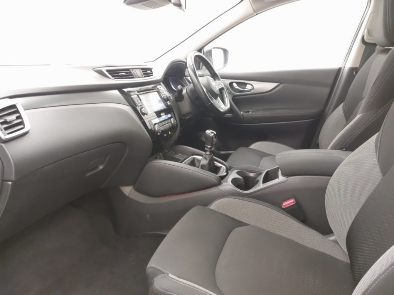 Used Nissan Qashqai 2017 for sale - 76880055: Photo 5