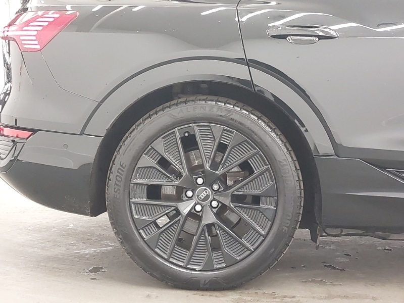 Used Audi Q8 2023 for sale - 77694993: Photo 12