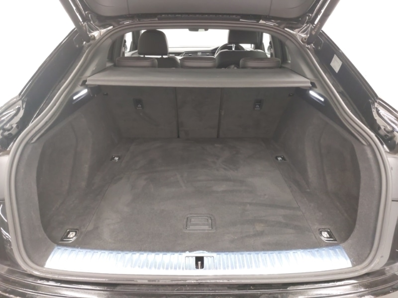 Used Audi Q8 2023 for sale - 77694993: Photo 8