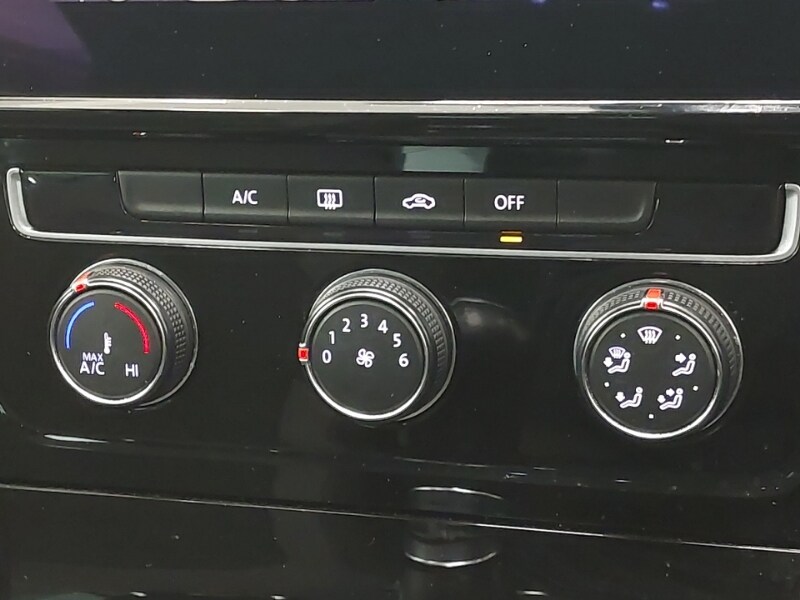 Used Volkswagen Golf 2017 for sale - 77189733: Photo 15