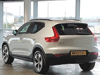 Used Volvo XC40 2024 for sale - 76589335: Photo