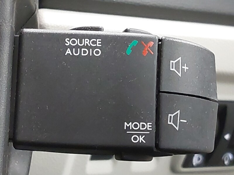 Used Renault Captur 2019 for sale - 76478720: Photo 17