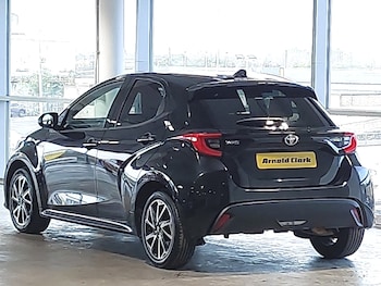 Used Toyota Yaris 2021 for sale - 76493273: Photo