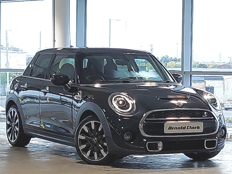 Used MINI Cooper 2019 for sale - 76275699: Photo 1