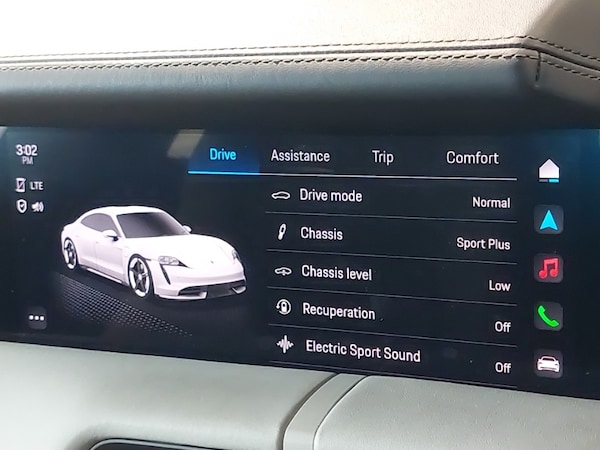 Used Porsche Taycan 2021 for sale - 76233525: Photo 19